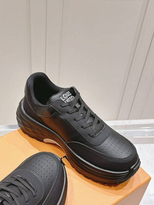 Louis Vuitton RUN AWAY Black