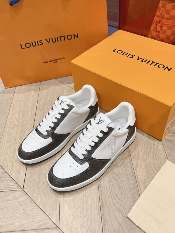 Louis Vuitton Men White Black Leather