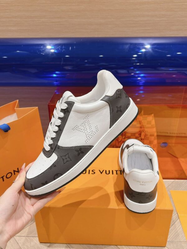 Louis Vuitton Men White Black Leather