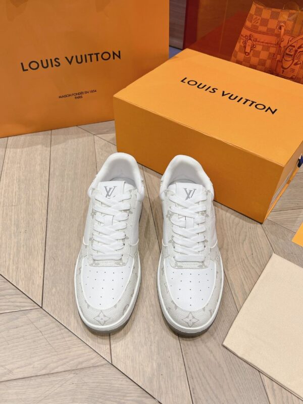 Louis Vuitton Men White  Leather