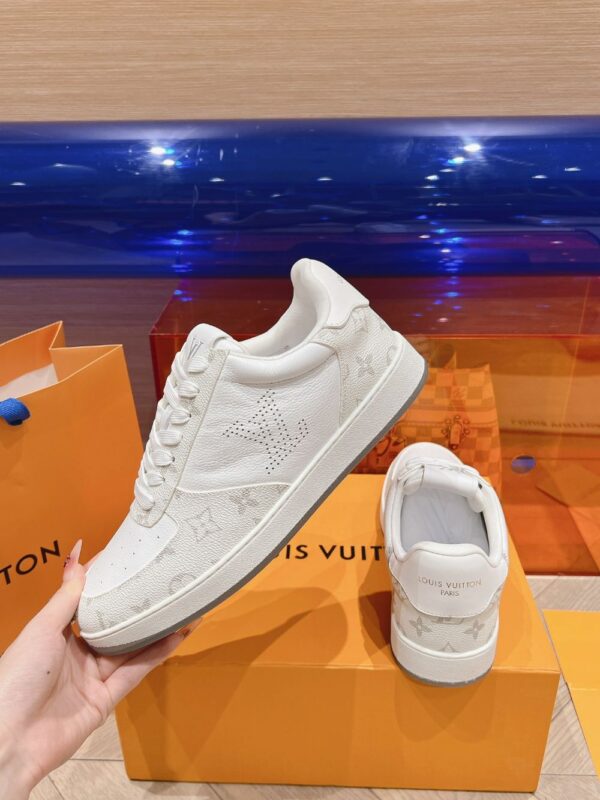 Louis Vuitton Men White  Leather