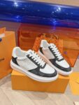 Louis Vuitton Men White Black