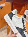 Louis Vuitton Men White Black