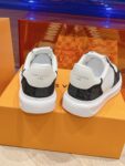 Louis Vuitton Men White Black