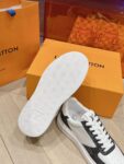 Louis Vuitton Men White Black