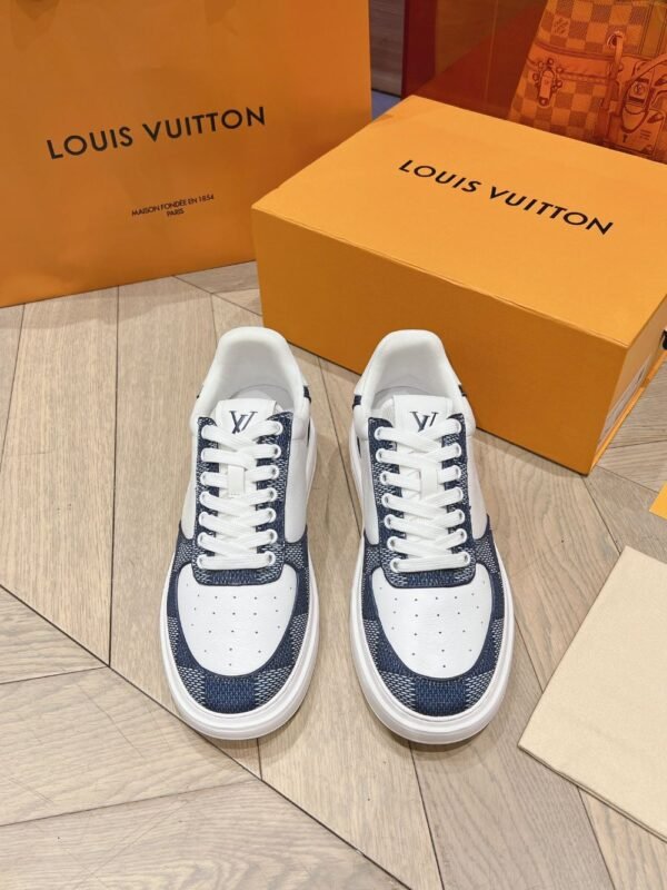 Louis Vuitton Men White Blue