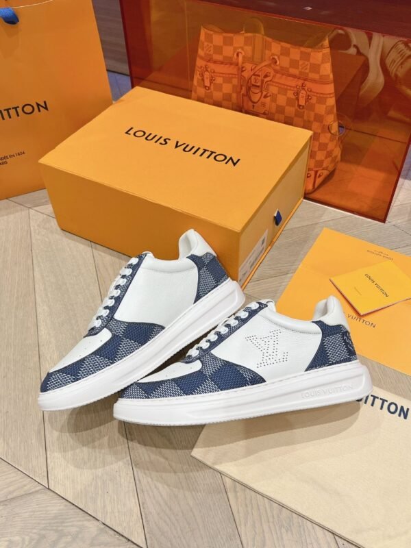Louis Vuitton Men White Blue