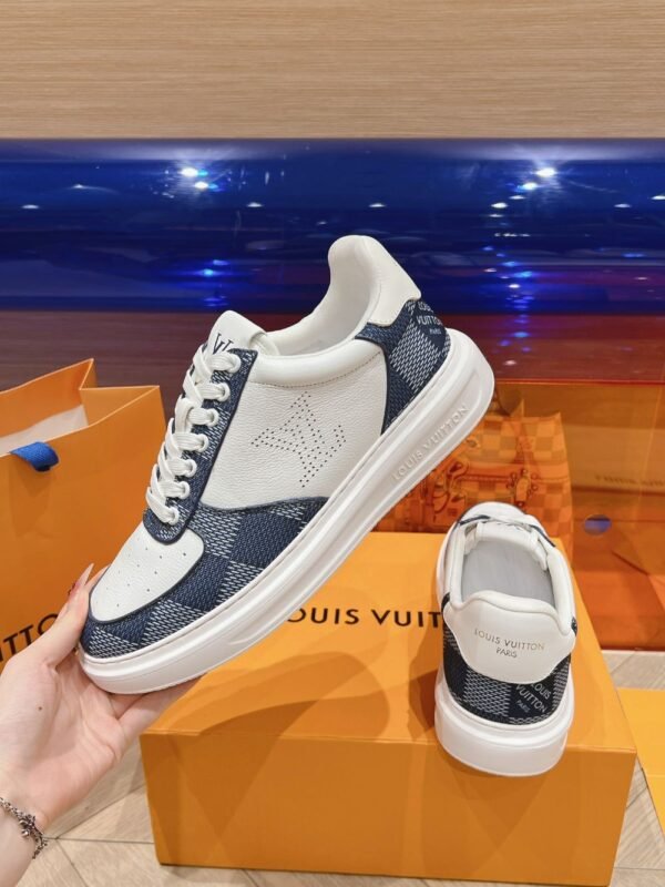 Louis Vuitton Men White Blue