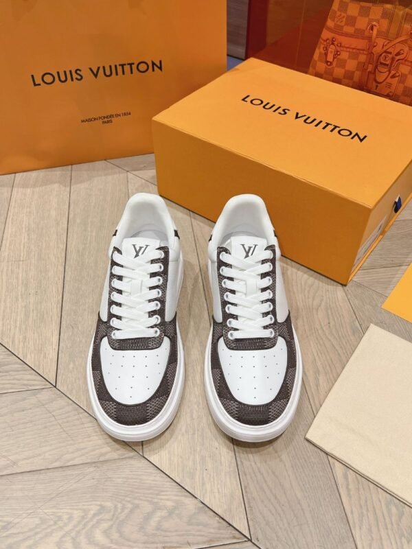 Louis Vuitton Men White Dark Brown