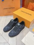 Louis Vuitton Men Black