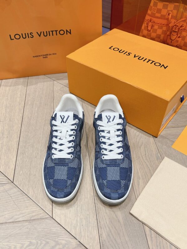 Louis Vuitton Men Dark Blue