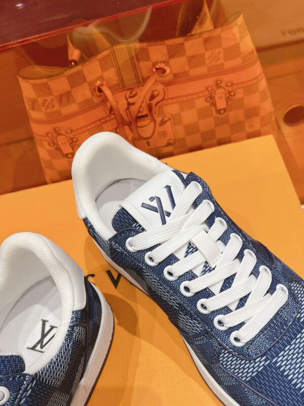 Louis Vuitton Men Dark Blue