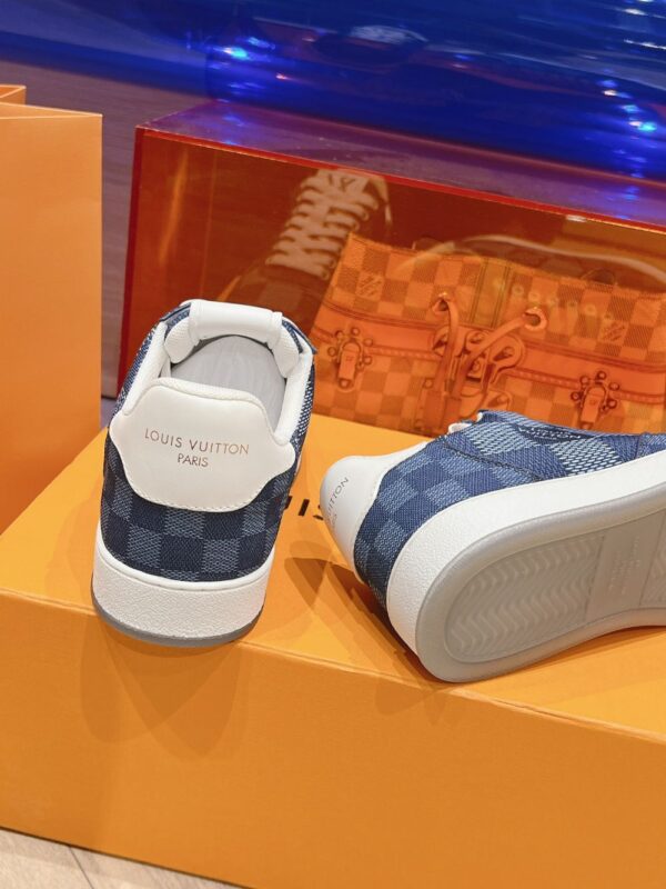 Louis Vuitton Men Dark Blue