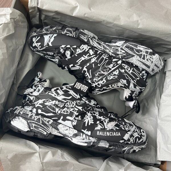 Balenciaga Track 3.0 Hammering