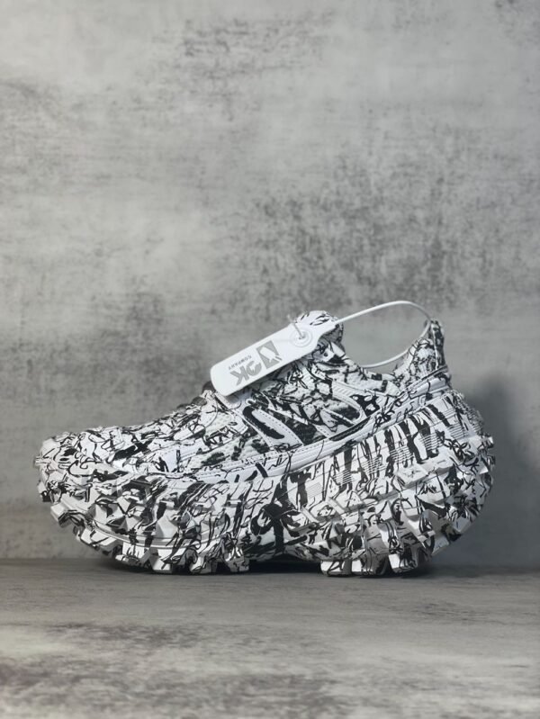 Balenciaga Bouncer White Hammer