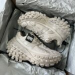 Balenciaga Bouncer Khaki