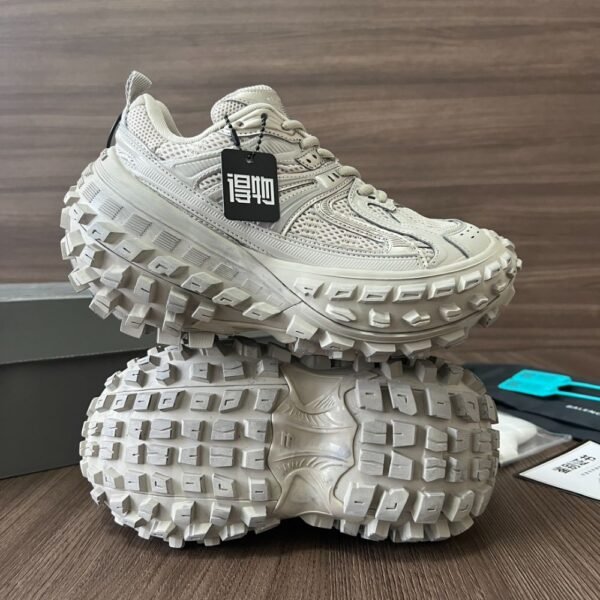 Balenciaga Bouncer Khaki