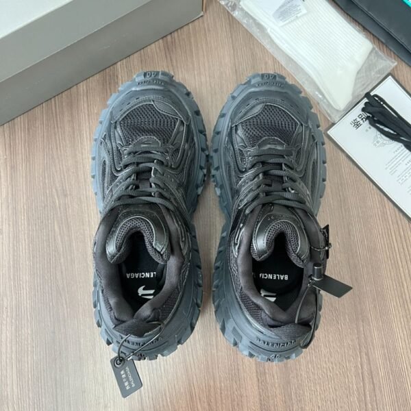 Balenciaga Bouncer Black
