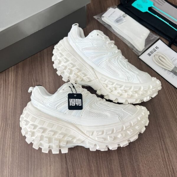 Balenciaga Bouncer White