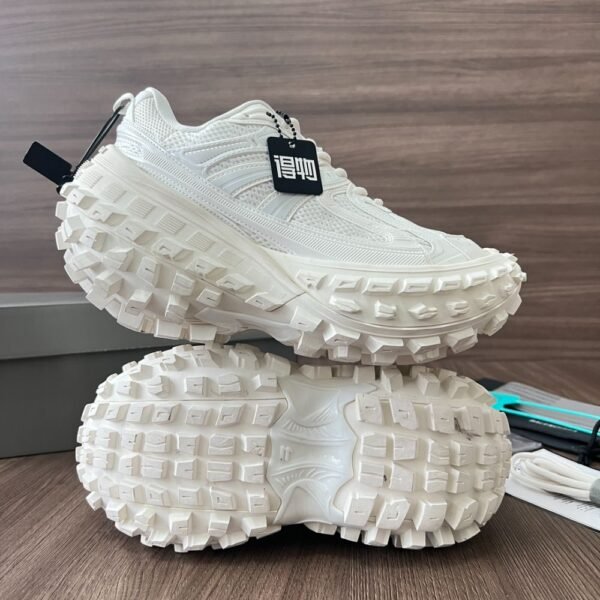 Balenciaga Bouncer White