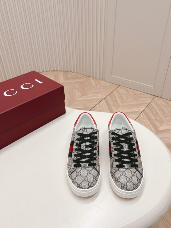 Gucci Sneaker Old Logo