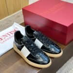 Valentino GAT Black White