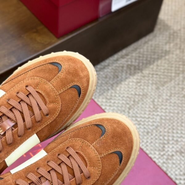 Valentino GAT Brown White