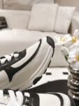 Chanel 22ss Sneakers Black and White