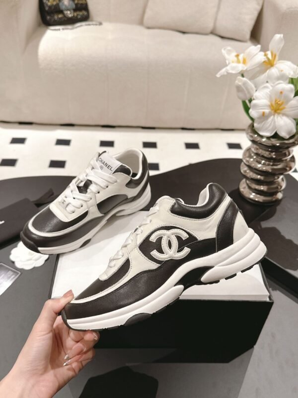 Chanel 22ss Sneakers White and Black