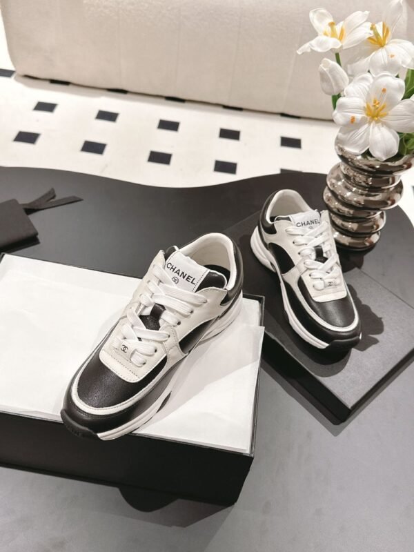 Chanel 22ss Sneakers White and Black