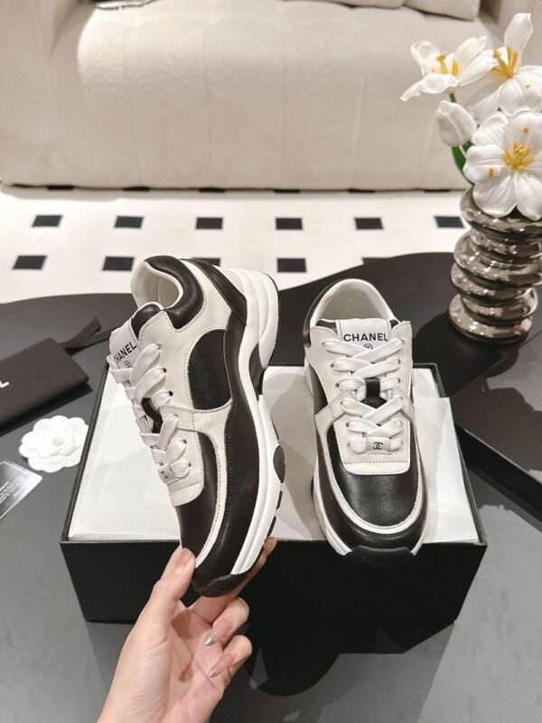 Chanel 22ss Sneakers White and Black