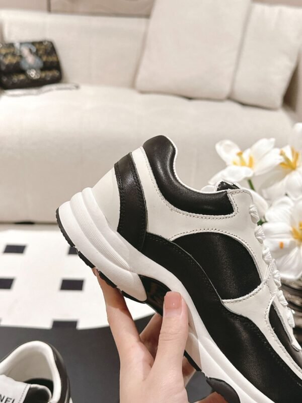 Chanel 22ss Sneakers White and Black