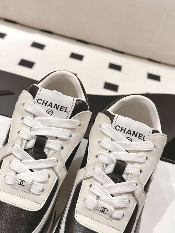 Chanel 22ss Sneakers White and Black