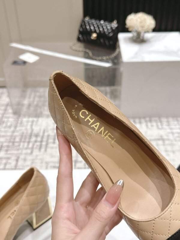 Chanel 24ss  Leather Cream