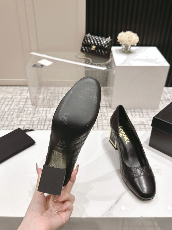 Chanel 24ss  Leather Black