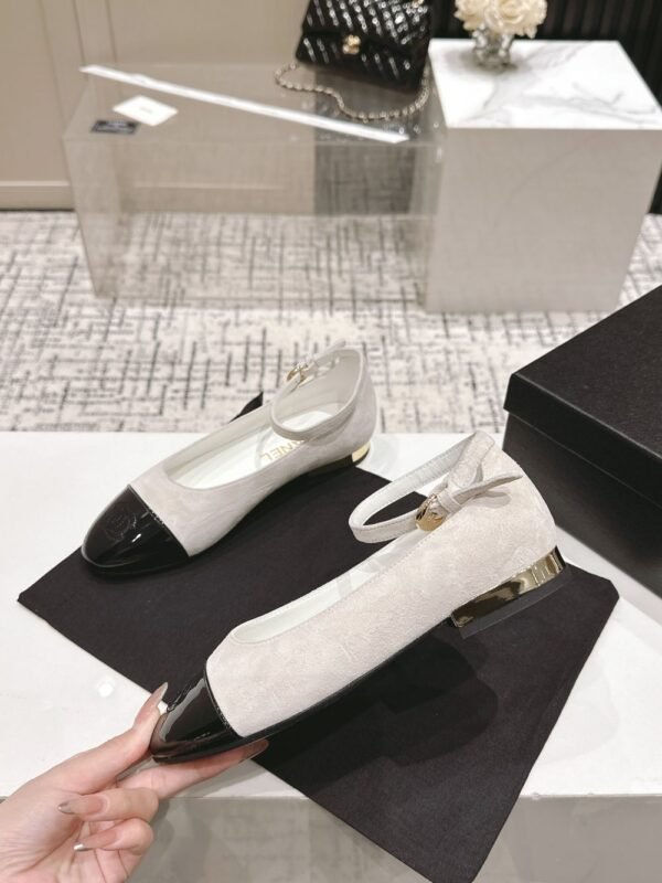 Chanel 24ss Grey Black