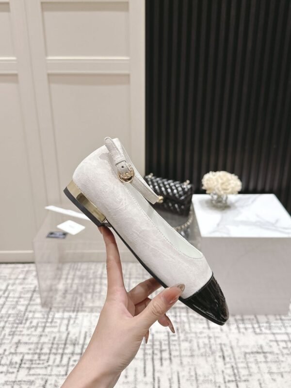 Chanel 24ss Grey Black