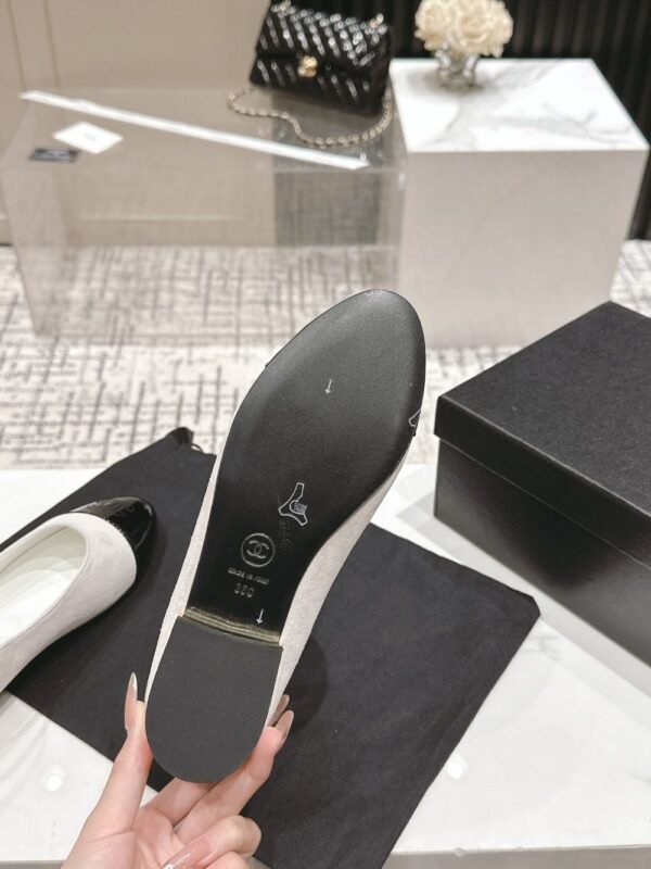 Chanel 24ss Grey Black