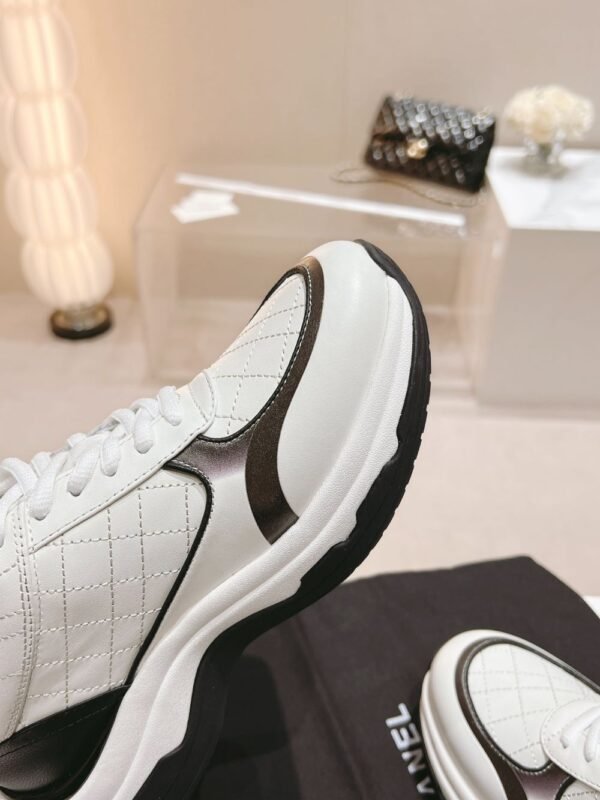 Chanel 24ss Sneaker women White Black