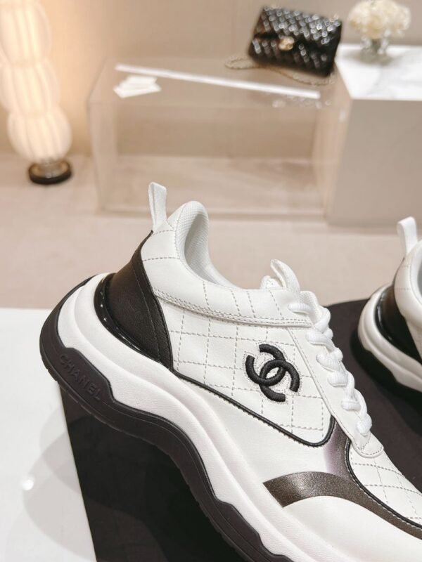 Chanel 24ss Sneaker women White Black