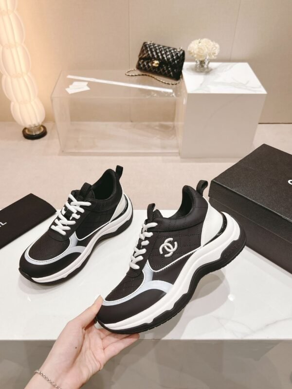 Chanel 24ss Sneaker women Black White