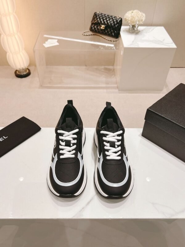 Chanel 24ss Sneaker women Black White