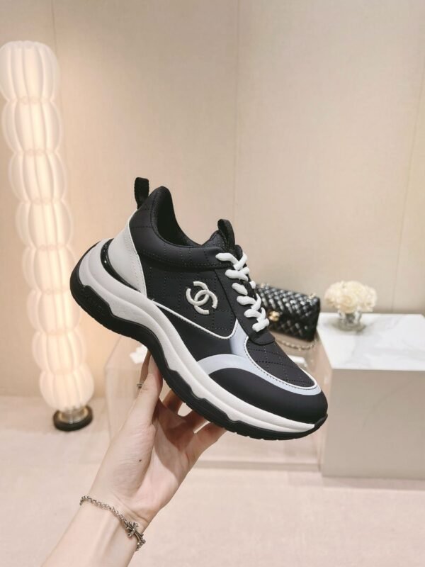 Chanel 24ss Sneaker women Black White