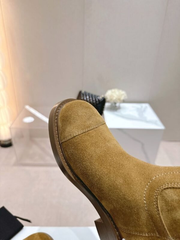 Chanel 24ss Long Boots Camel