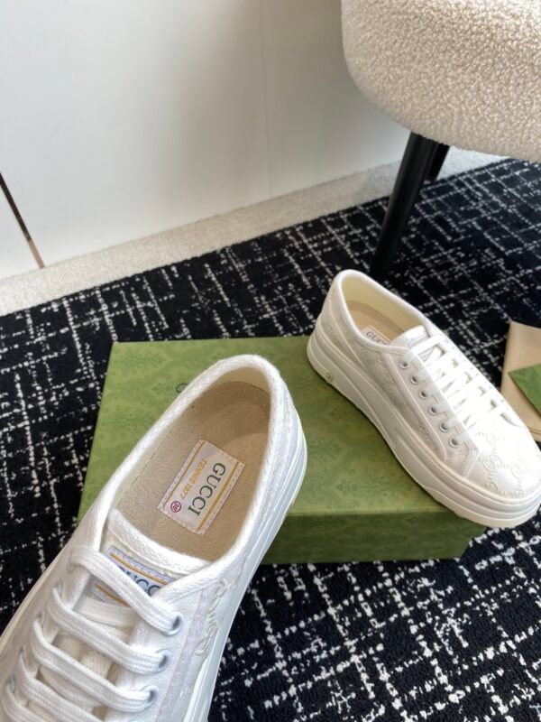 Gucci  Flat Shoes GG 24ss White
