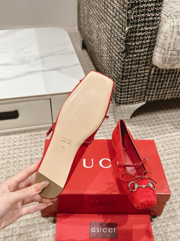 Gucci Sabato 24ss Red