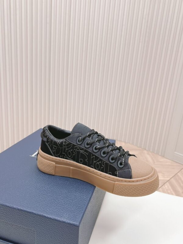 Dior B33  Black Brown