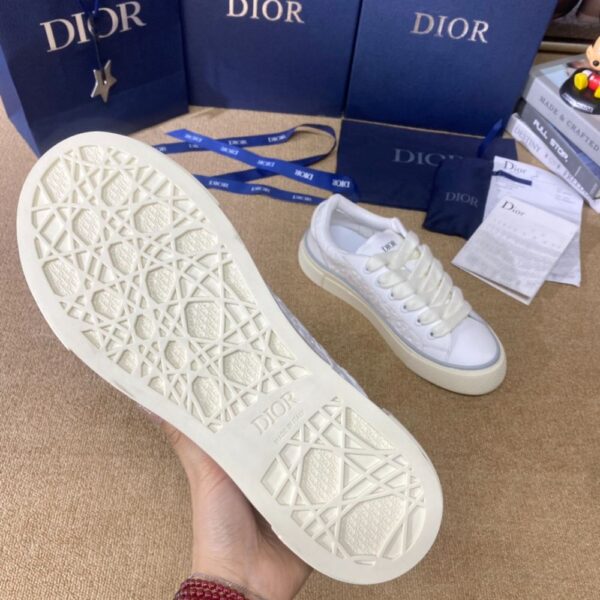 Dior B33  White Cream