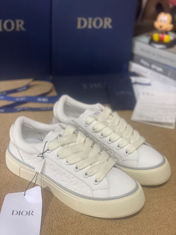 Dior B33  White Cream
