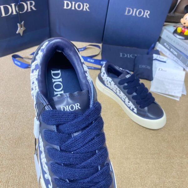 Dior B33  Deep Blue Flower
